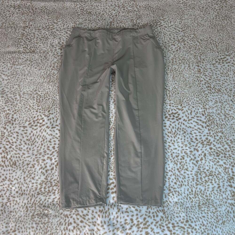 Columbia Sportswear Company Pants Size XL Short Tan Hiking Activewear